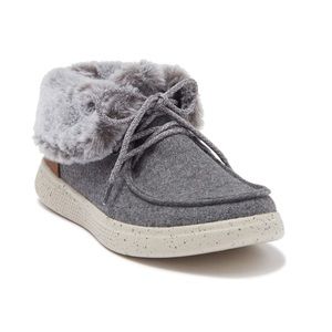 # SKECHERS Bobs Skipper Faux Fur Sneaker In Grey- New In Box - Size 6